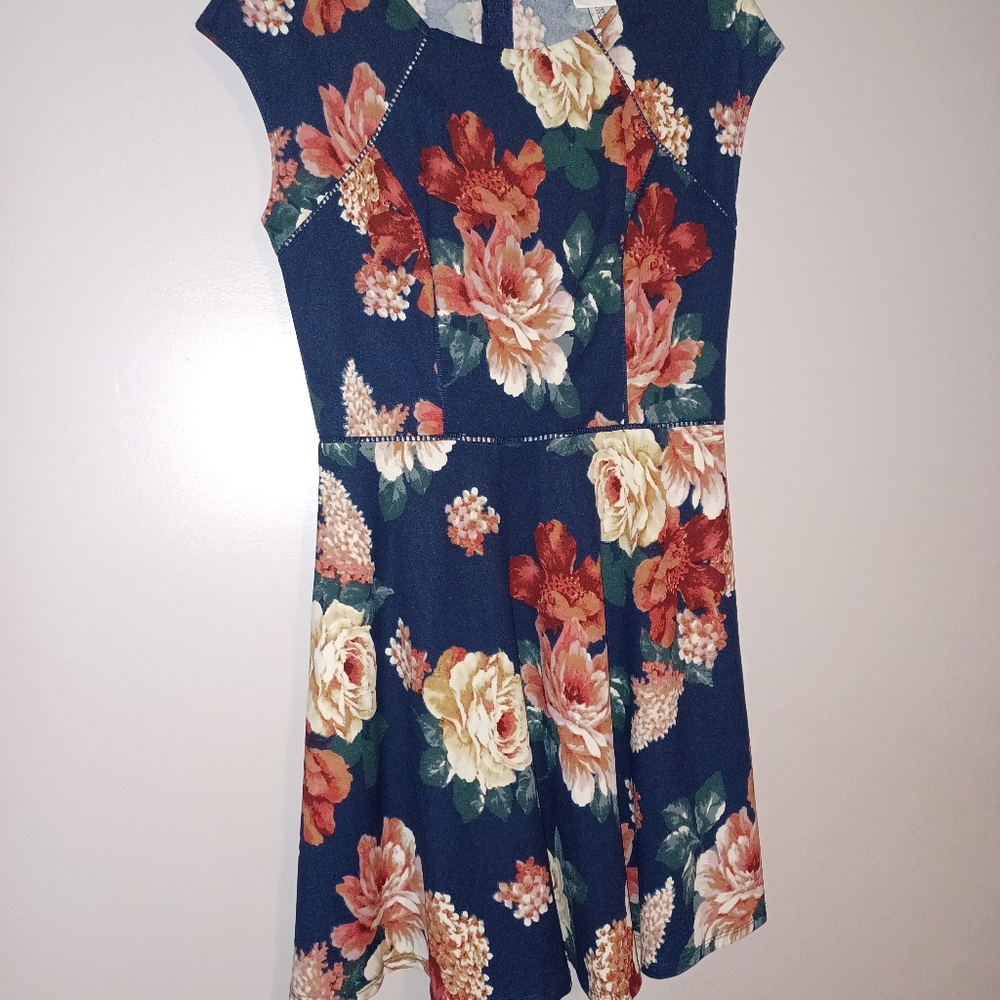 Short dress